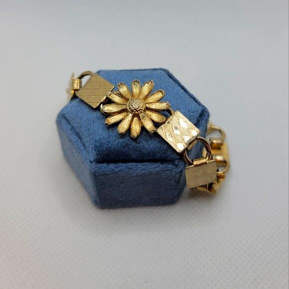 UNBRANDED Gold Toned Bracelet - Picture 1 of 5